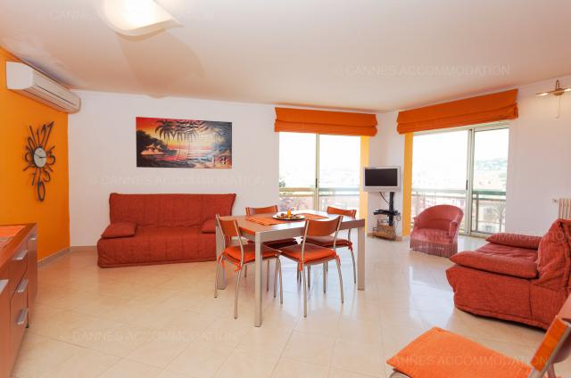 Location appartement Festival Cannes 2024 J -9 - Hall – living-room - 16 republique 3p