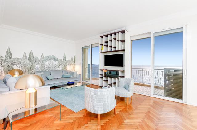 Location appartement Cannes Lions 2024 J -43 - Hall – living-room - Alba
