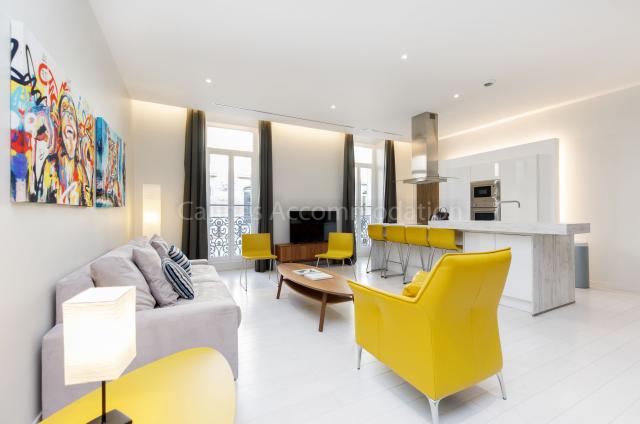 Location appartement Régates Royales de Cannes 2024 J -142 - Hall – living-room - Clic 20