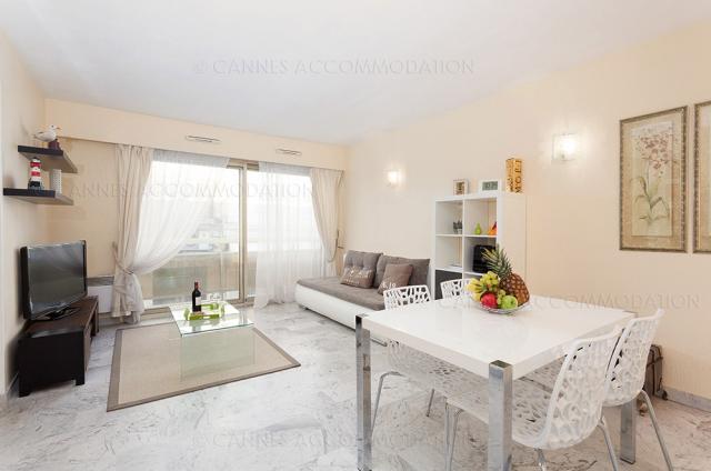 Location appartement Tax Free 2024 J -148 - Dining room - Maia